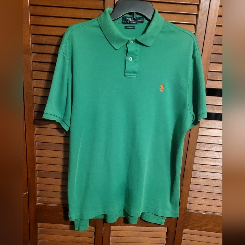 Green Ralph Lauren Classic Polo Shirt. With Fitted Sleeves. Size L custom fit